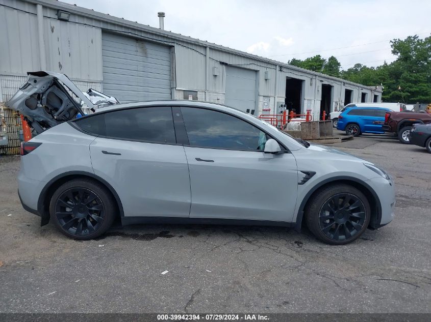 2021 Tesla Model Y Long Range Dual Motor All-Wheel Drive VIN: 5YJYGAEE2MF245947 Lot: 39942394