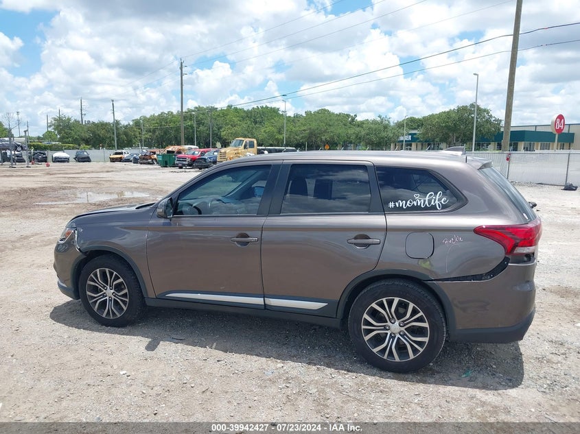 2018 Mitsubishi Outlander Se VIN: JA4AD3A39JZ008673 Lot: 39942427