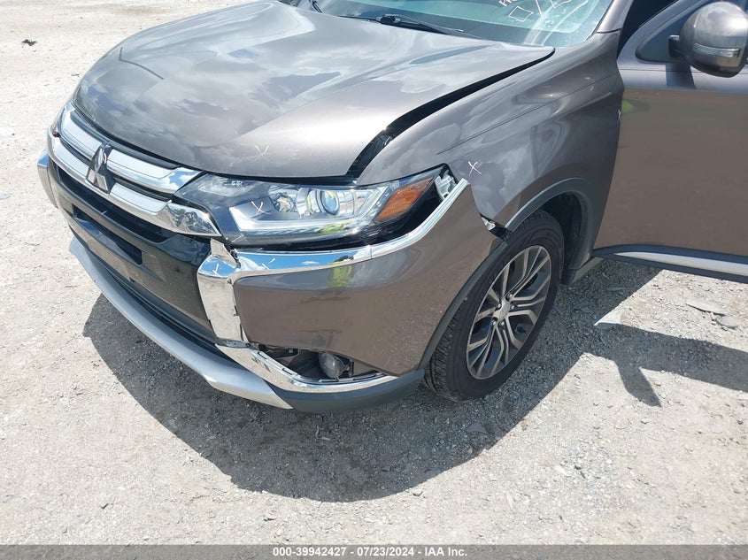 2018 Mitsubishi Outlander Se VIN: JA4AD3A39JZ008673 Lot: 39942427
