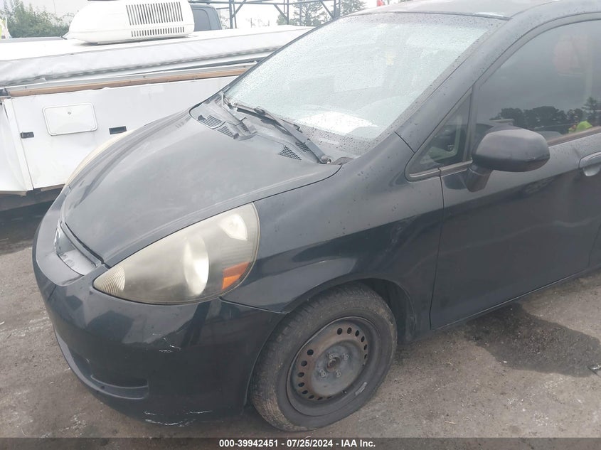 2008 Honda Fit VIN: JHMGD37498S068955 Lot: 39942451