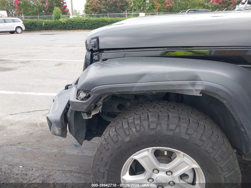 VIN 1C4HJXDG1JW136331 2018 JEEP WRANGLER UNLIMITED SPORT S 4X4