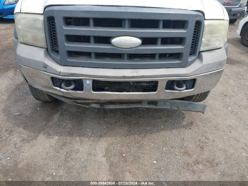 2005 Ford F-450 Lariat/Xl/Xlt VIN: 1FDXW46P65EA26472 Lot: 39942808