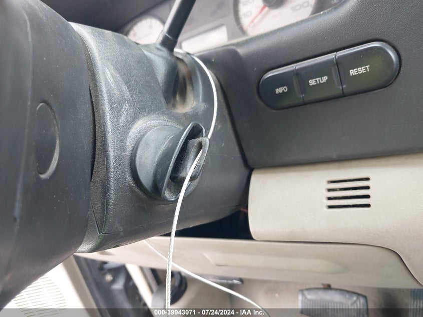 2005 Ford F-250 Lariat/Xl/Xlt VIN: 1FTSW21P05EB80444 Lot: 39943071