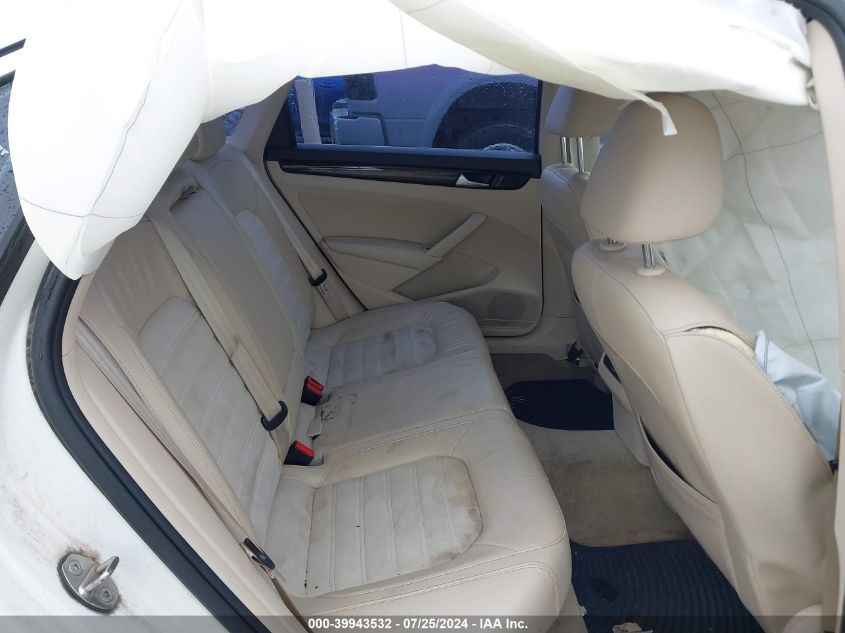 2015 Volkswagen Passat 1.8T Sel Premium VIN: 1VWCS7A33FC089267 Lot: 39943532