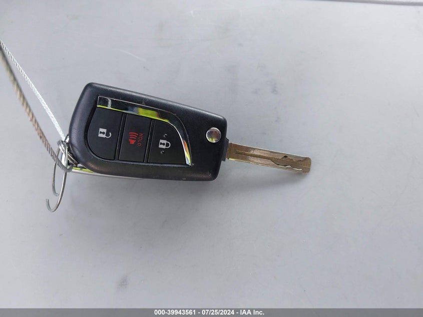 VIN 2T3H1RFV2MW165301 2021 TOYOTA RAV4 LE