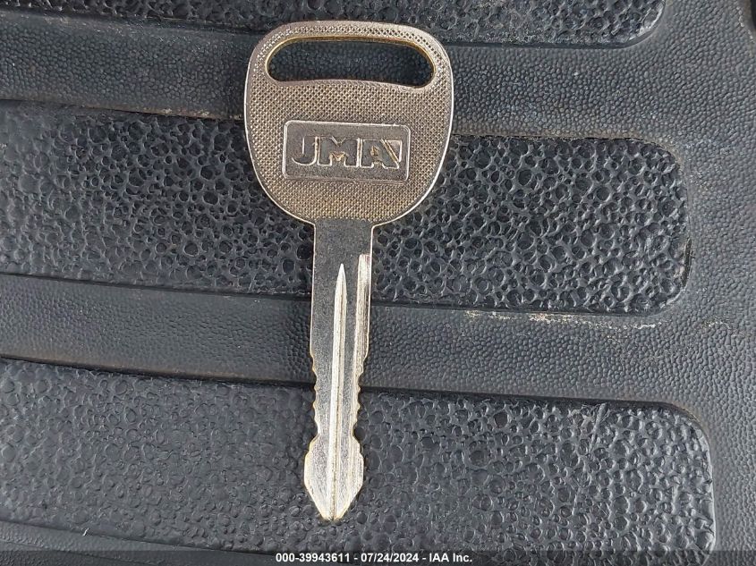 2000 Chevrolet Suburban 1500 Ls VIN: 3GNFK16T9YG130630 Lot: 39943611