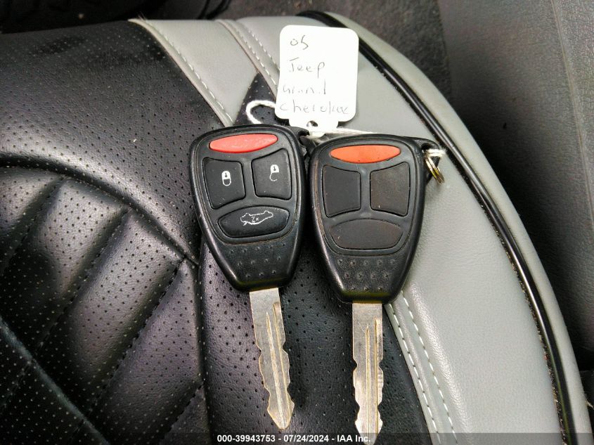 2005 Jeep Grand Cherokee Laredo VIN: 1J4GR48K85C536213 Lot: 39943753