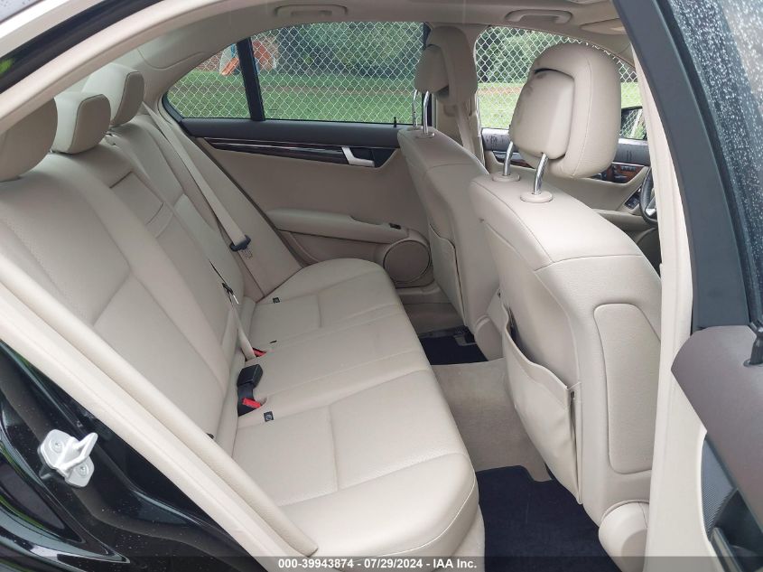 2012 Mercedes-Benz C 300 Luxury 4Matic/Sport 4Matic VIN: WDDGF8BB0CR238608 Lot: 39943874