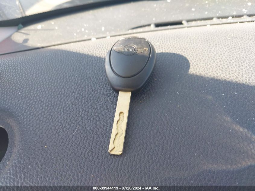 2004 Mini Cooper VIN: WMWRC33404TJ56703 Lot: 39944119