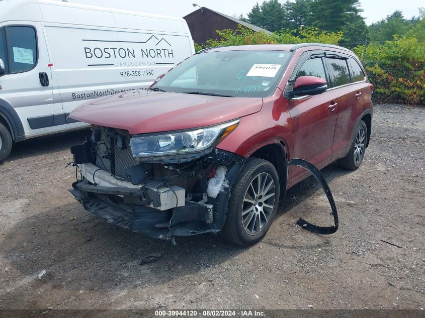 5TDJZRFH6JS817919 2018 TOYOTA HIGHLANDER - Image 2