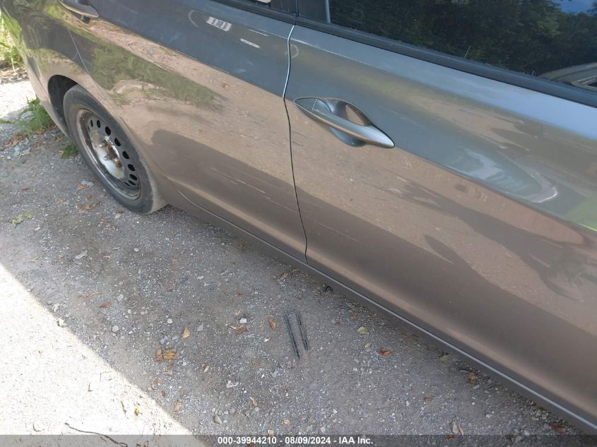 2013 Hyundai Elantra Gls/Limited VIN: 5NPDH4AE5DH212333 Lot: 39944210