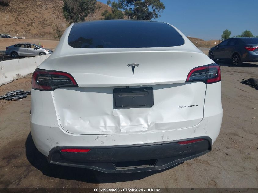 2021 Tesla Model Y Long Range Dual Motor All-Wheel Drive VIN: 5YJYGDEE5MF213771 Lot: 39944695