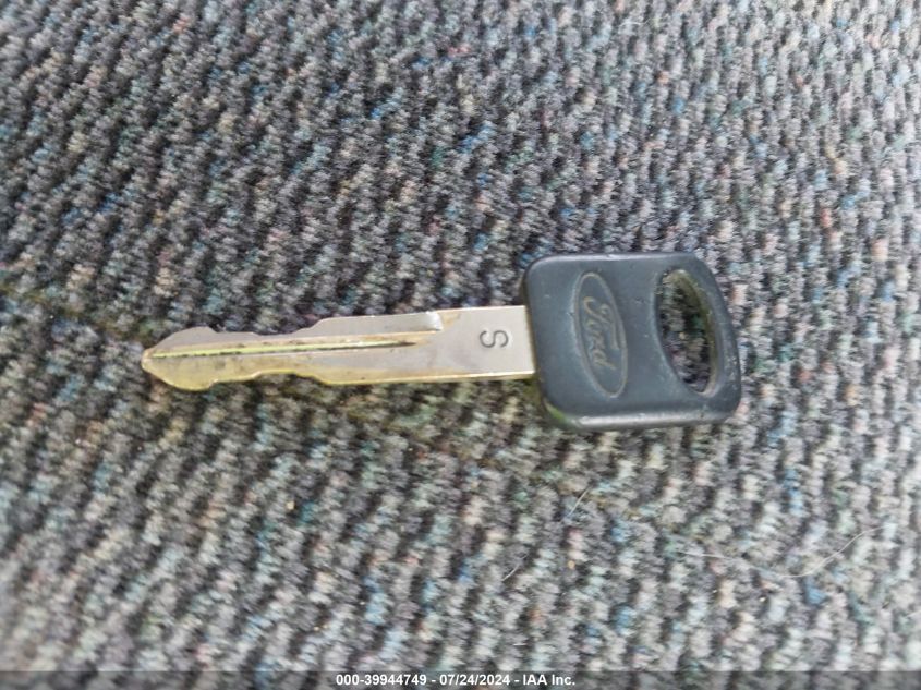 1997 Ford F-150 Standard/Xl/Xlt VIN: 1FTDF1722VKD33275 Lot: 39944749