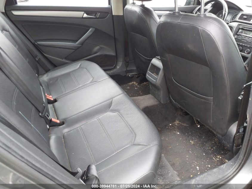 2015 Volkswagen Passat 1.8T Wolfsburg Edition VIN: 1VWAT7A33FC011043 Lot: 39944781