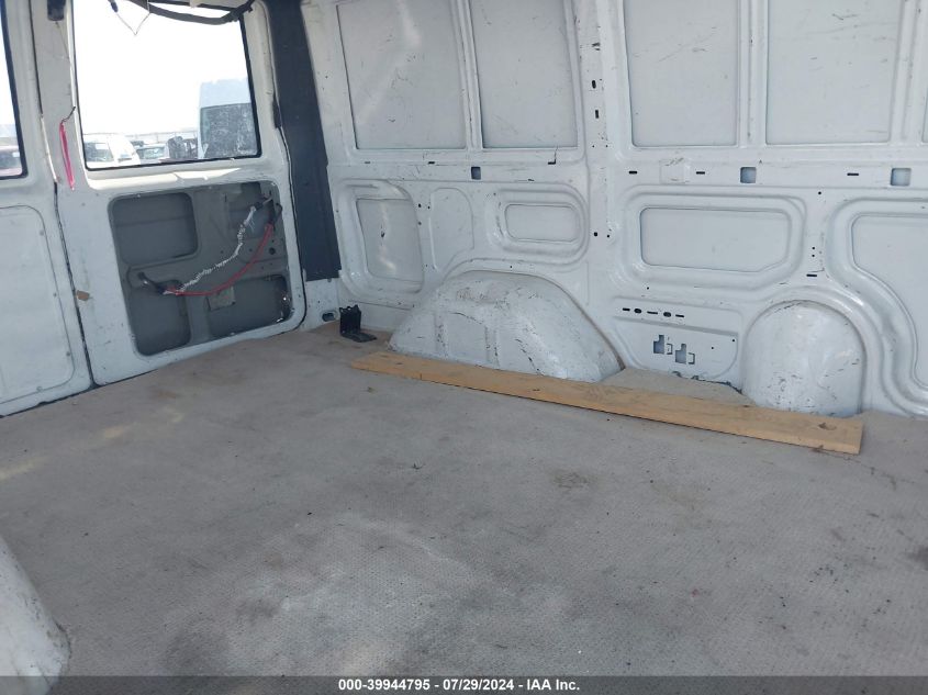 2002 Chevrolet Astro VIN: 1GCDL19X12B105362 Lot: 39944795