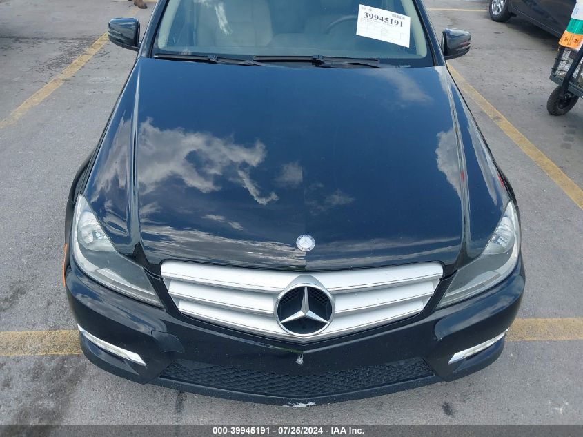 2013 Mercedes-Benz C 300 Luxury 4Matic/Sport 4Matic VIN: WDDGF8AB0DR247361 Lot: 39945191