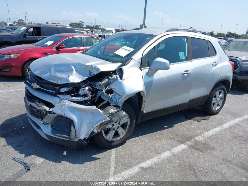 KL7CJLSB1JB590089 2018 CHEVROLET TRAX - Image 2