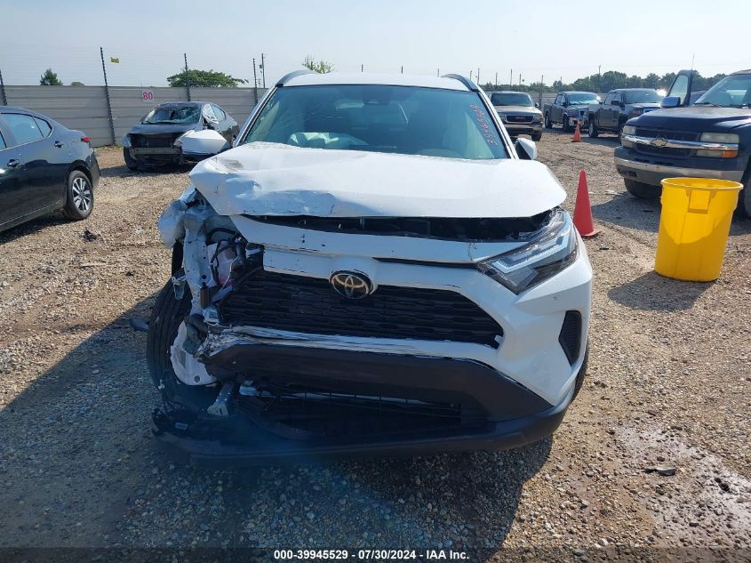2024 Toyota Rav4 Xle VIN: 2T3W1RFV1RW330947 Lot: 39945529