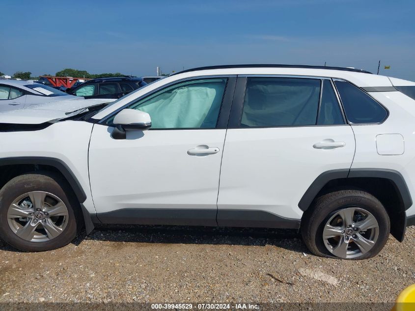 2024 Toyota Rav4 Xle VIN: 2T3W1RFV1RW330947 Lot: 39945529