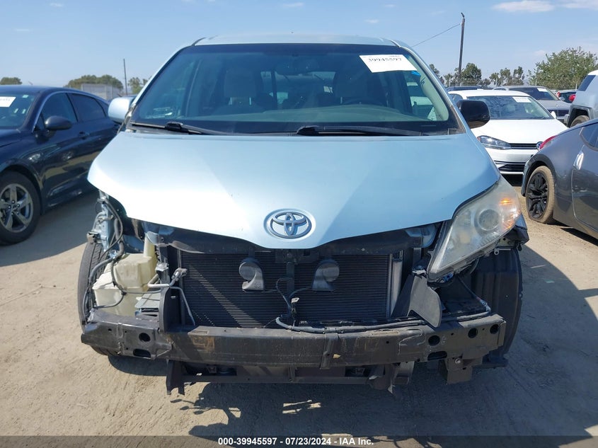 2015 Toyota Sienna Le 8 Passenger VIN: 5TDKK3DC8FS577745 Lot: 39945597