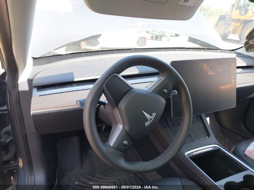 2022 Tesla Model 3 Long Range Dual Motor All-Wheel Drive VIN: 5YJ3E1EB9NF192753 Lot: 39945651