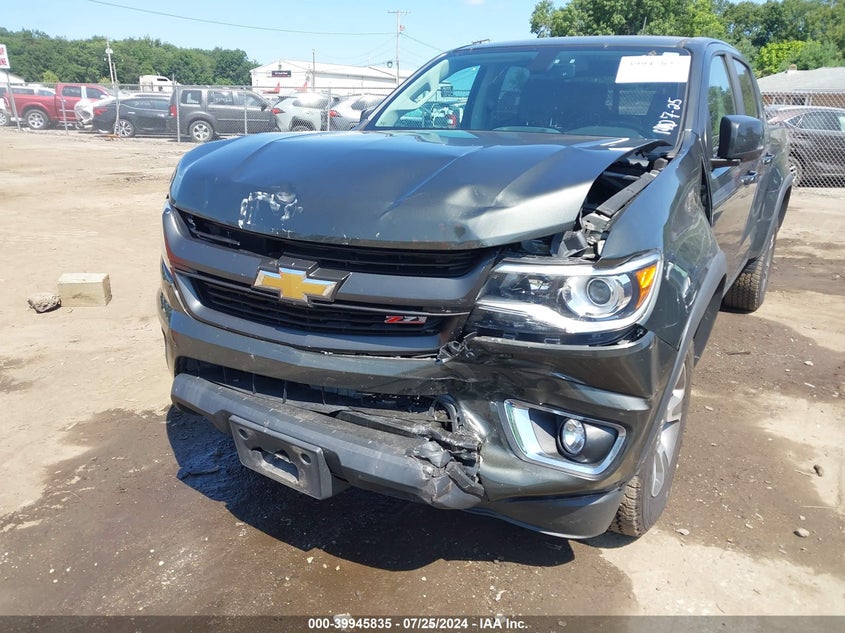VIN 1GCGTDEN8J1246565 2018 CHEVROLET COLORADO Z71
