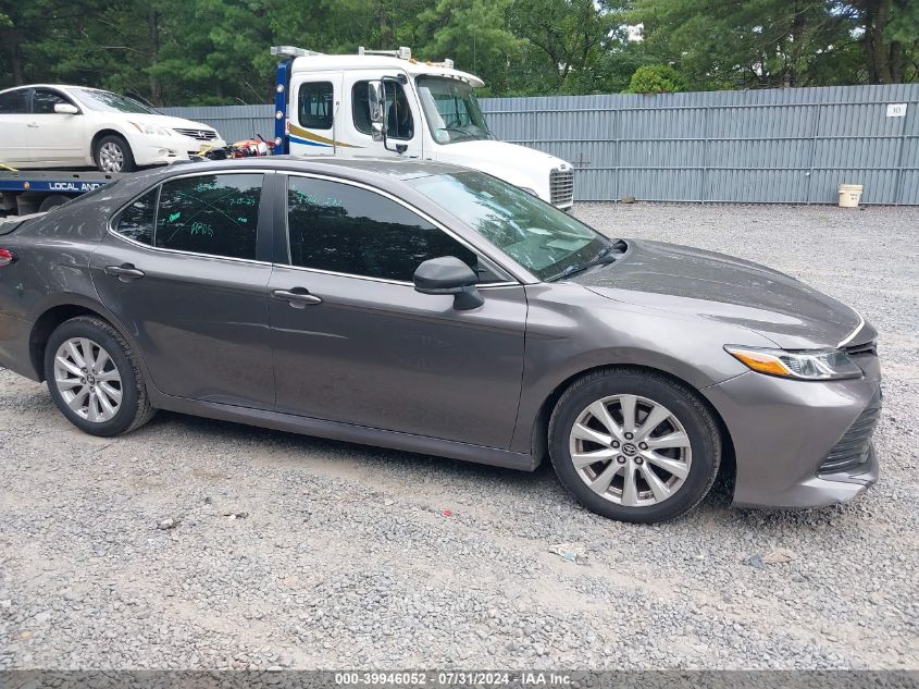 2019 Toyota Camry Le VIN: 4T1B11HK2KU210561 Lot: 39946052