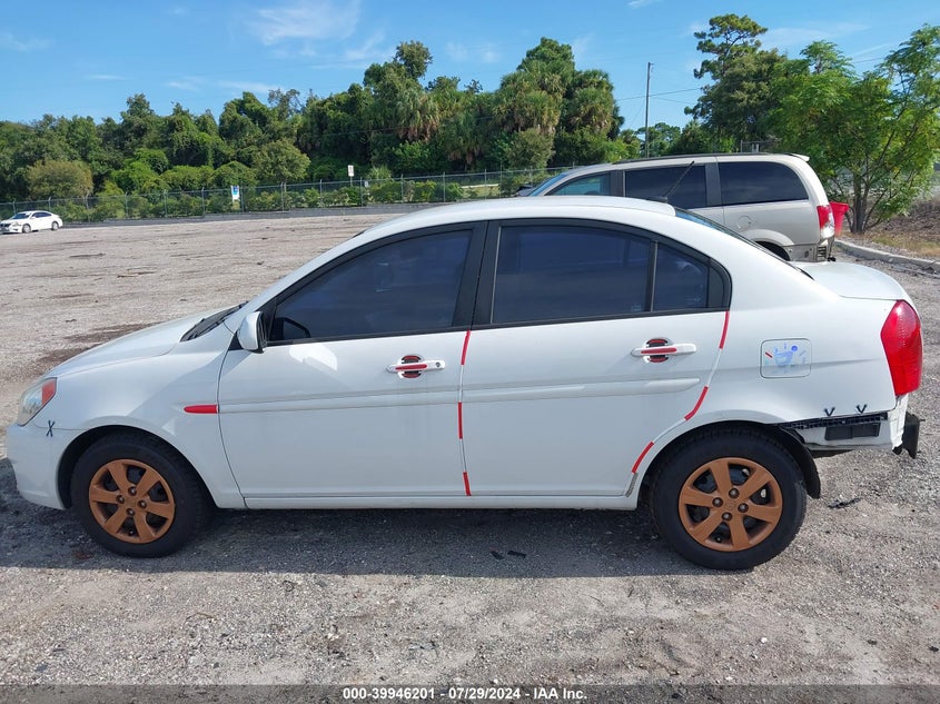 2010 Hyundai Accent Gls VIN: KMHCN4AC5AU460310 Lot: 39946201