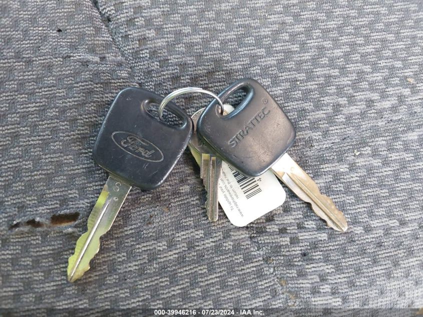 2000 Ford F-150 Lariat/Work Series/Xl/Xlt VIN: 1FTRX17L6YKA93888 Lot: 39946216