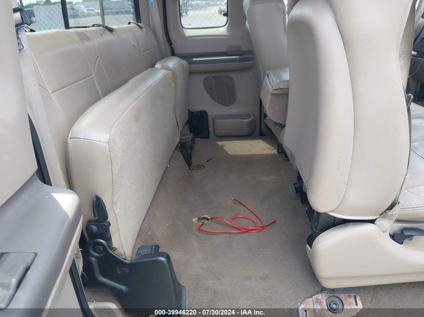 2004 Ford F-250 Lariat/Xl/Xlt VIN: 1FTNX21P34EC44775 Lot: 39946220