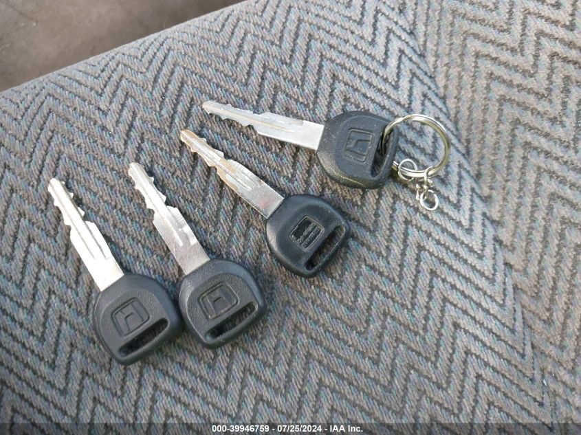 1998 Honda Cr-V Ex VIN: JHLRD186XWT008914 Lot: 39946759