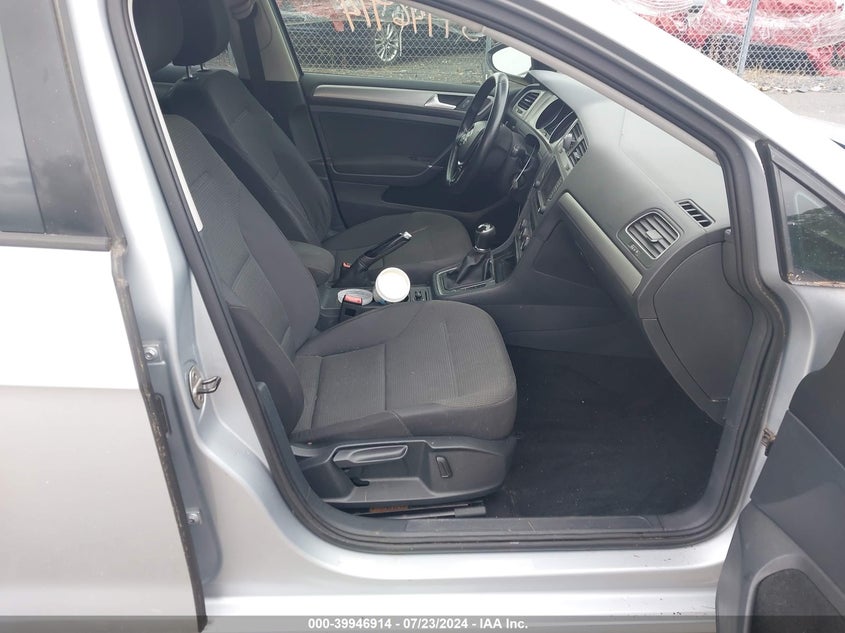 2016 VOLKSWAGEN GOLF SPORTWAGEN TSI S 4-DOOR - 3VWA17AU5GM503992