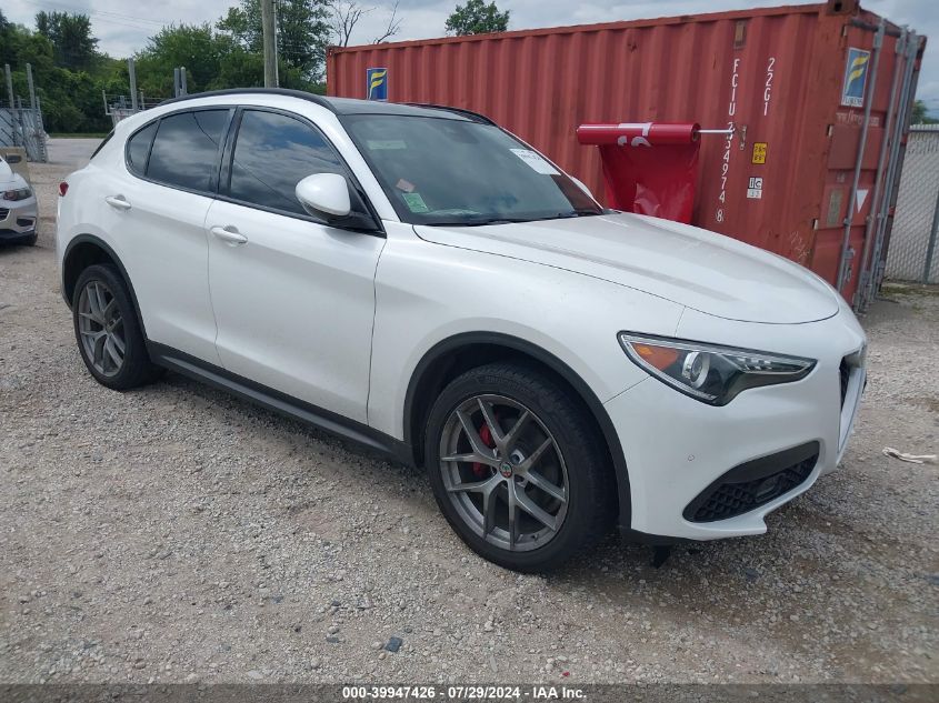 ZASFAKNN6J7B92239 2018 ALFA ROMEO STELVIO - Image 1