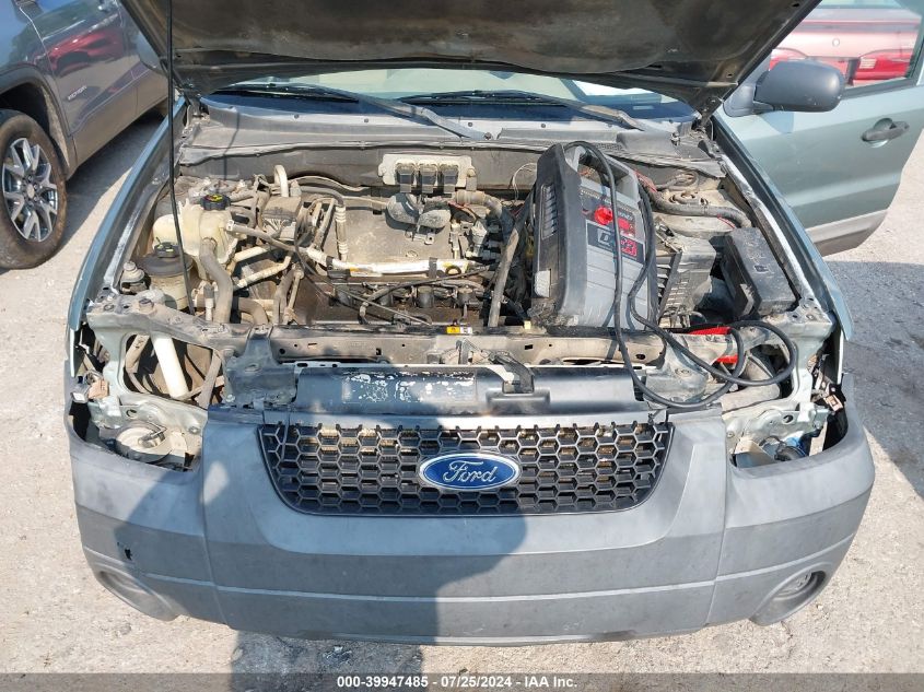 2005 Ford Escape Xls VIN: 1FMYU02Z95KD88761 Lot: 39947485