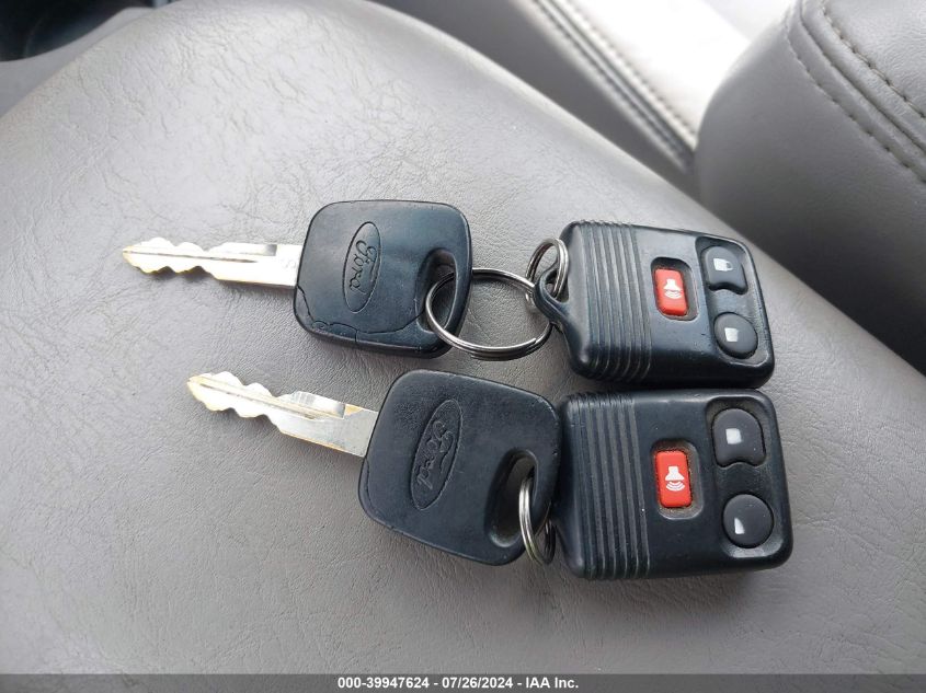 1998 Ford Expedition Eddie Bauer/Xlt VIN: 1FMRU18W1WLB96656 Lot: 39947624