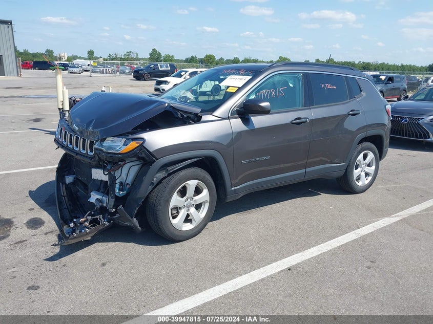 VIN 3C4NJDBB5JT350219 2018 JEEP COMPASS LATITUDE 4X4