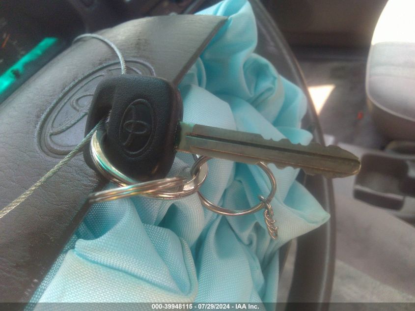 2000 Toyota Tacoma Prerunner VIN: 5TENM92N3YZ715616 Lot: 39948115