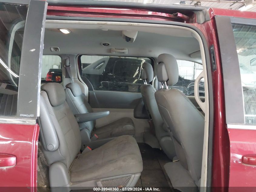 2010 Chrysler Town & Country New Lx VIN: 2A4RR2D12AR301205 Lot: 39948360