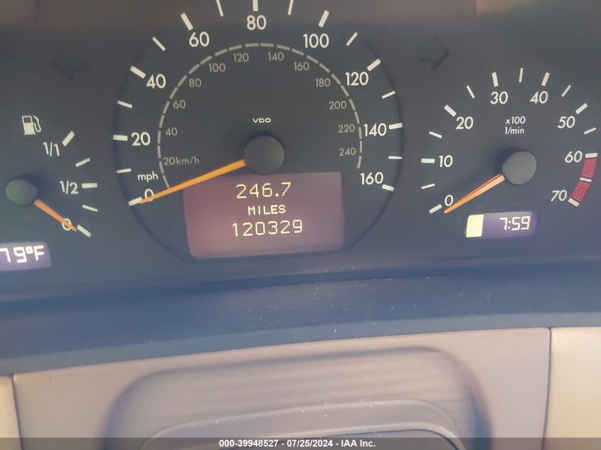 2000 Mercedes-Benz E 320 VIN: WDBJF65J3YB033919 Lot: 39948527