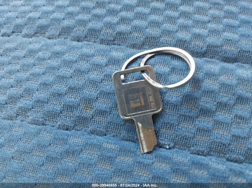 1992 Chevrolet Gmt-400 C1500 VIN: 2GCEC19K7N1145569 Lot: 39948685