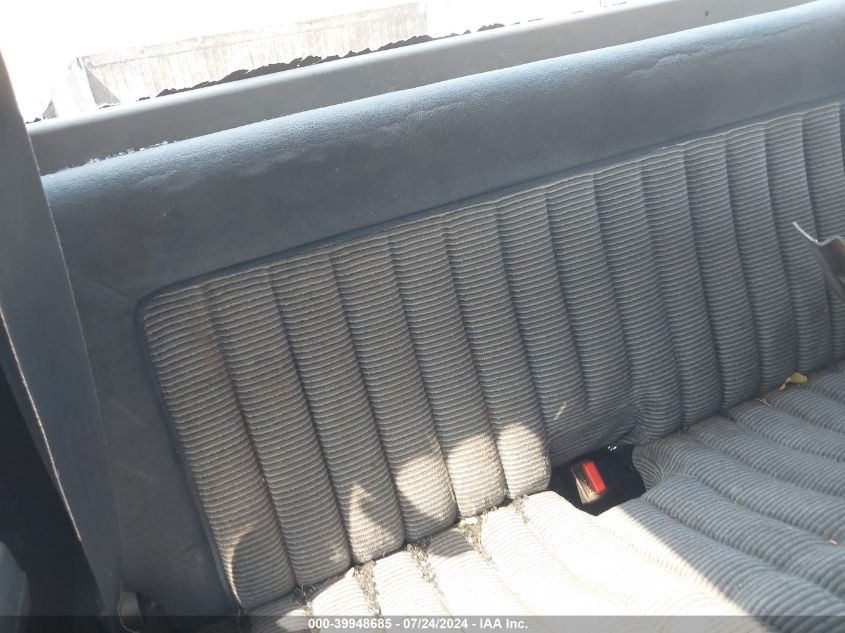 1992 Chevrolet Gmt-400 C1500 VIN: 2GCEC19K7N1145569 Lot: 39948685