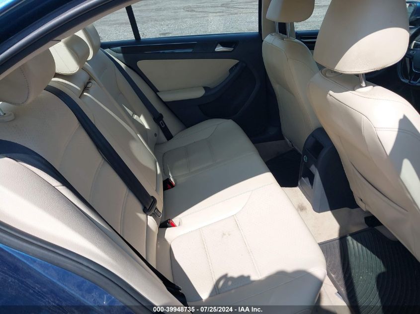 2016 Volkswagen Jetta 1.8T Sel VIN: 3VWL17AJ2GM240746 Lot: 39948735