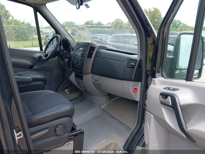 2011 Mercedes-Benz Sprinter 2500 VIN: WDZPE8CC0B5589724 Lot: 39948787