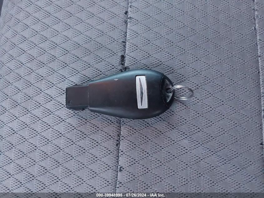 2008 Chrysler Town & Country Lx VIN: 2A8HR44H48R827719 Lot: 39948995