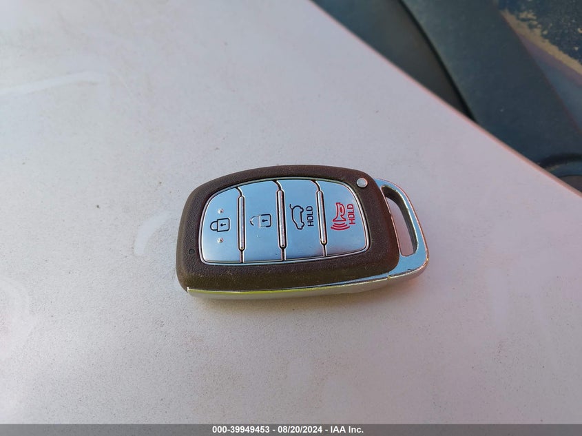 VIN KMHC65LC0JU060641 2018 HYUNDAI IONIQ HYBRID BLUE