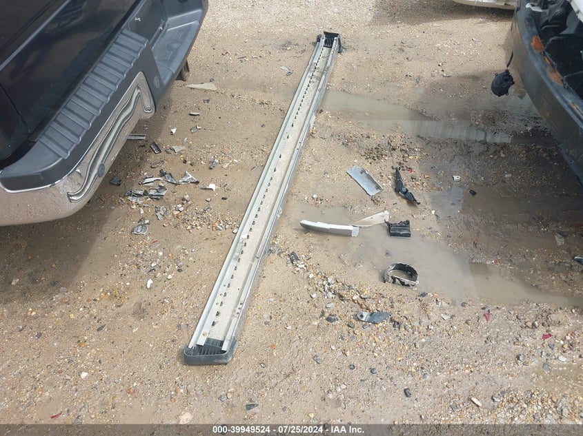 2011 Ford F-150 Lariat VIN: 1FTFW1CT3BFC72661 Lot: 39949524