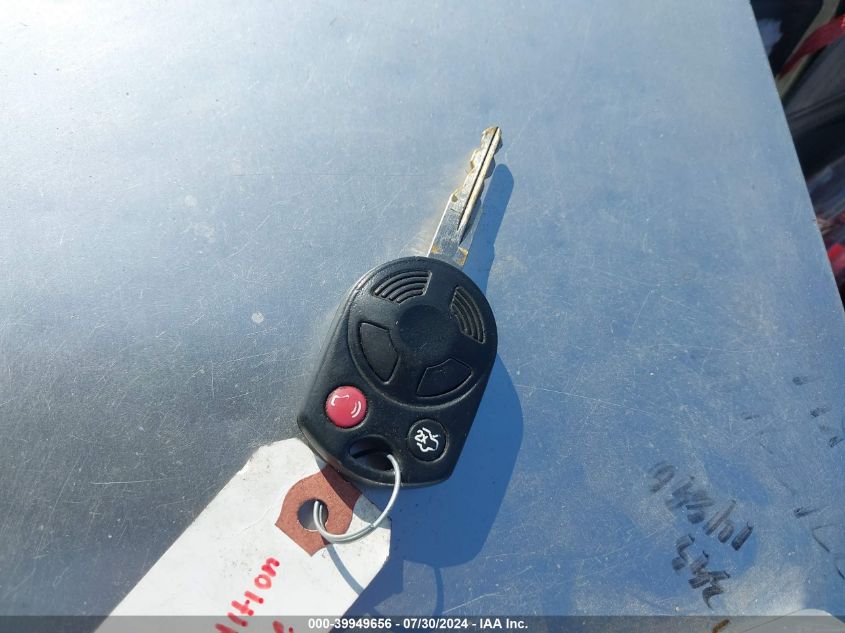 2010 Ford Expedition Xlt VIN: 1FMJU1F57AEB53475 Lot: 39949656