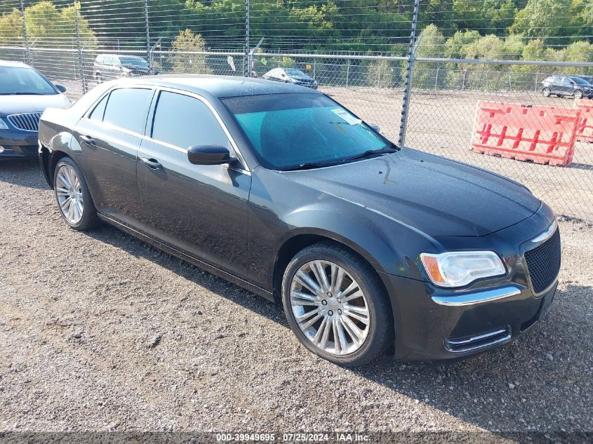 VIN 2C3CCAAG8DH698952 2013 CHRYSLER 300 no.1