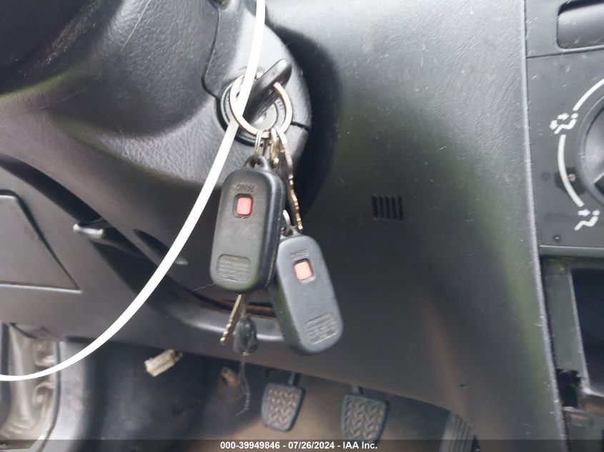 2005 Toyota Corolla S VIN: 2T1BR32E15C381332 Lot: 39949846