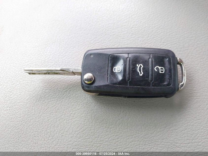 2016 Volkswagen Passat 1.8T R-Line W/Comfort Pkg VIN: 1VWAT7A31GC058119 Lot: 39950116